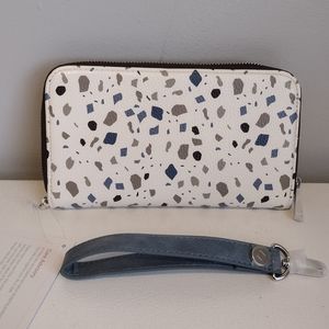 Thirty-One All About the Benjamins Wallet and Wrist Strap